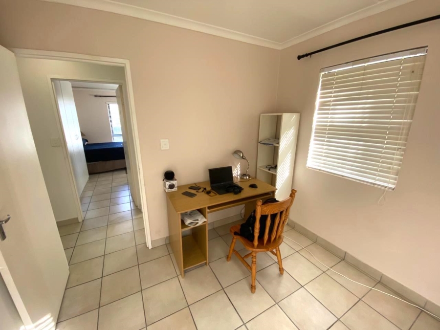 To Let 2 Bedroom Property for Rent in Burgundy Estate Western Cape